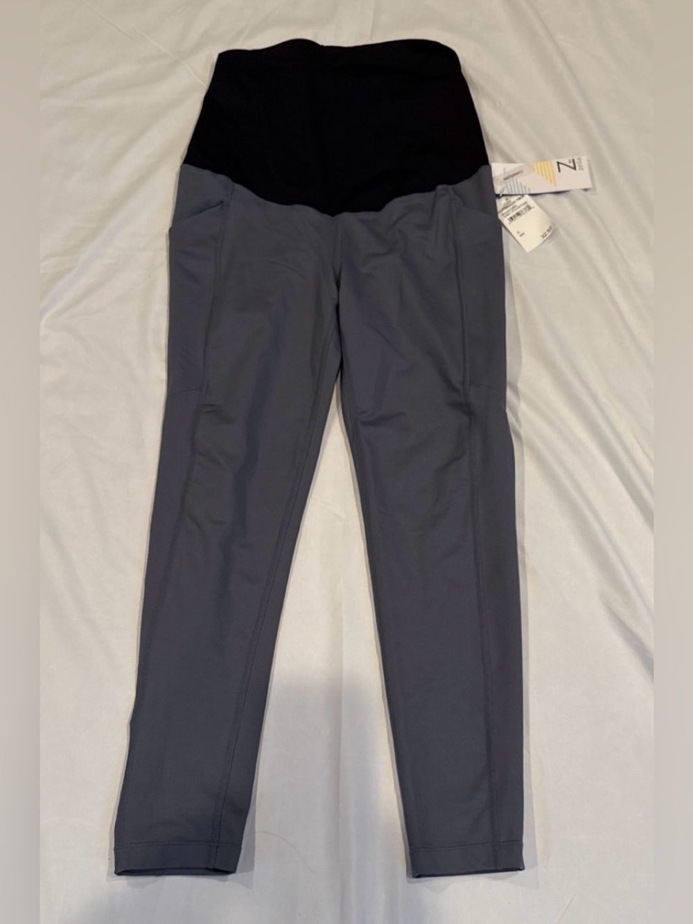 Z by Zella Maternity Leggings Gray Black High Rise Side Pocket Size Small NWT